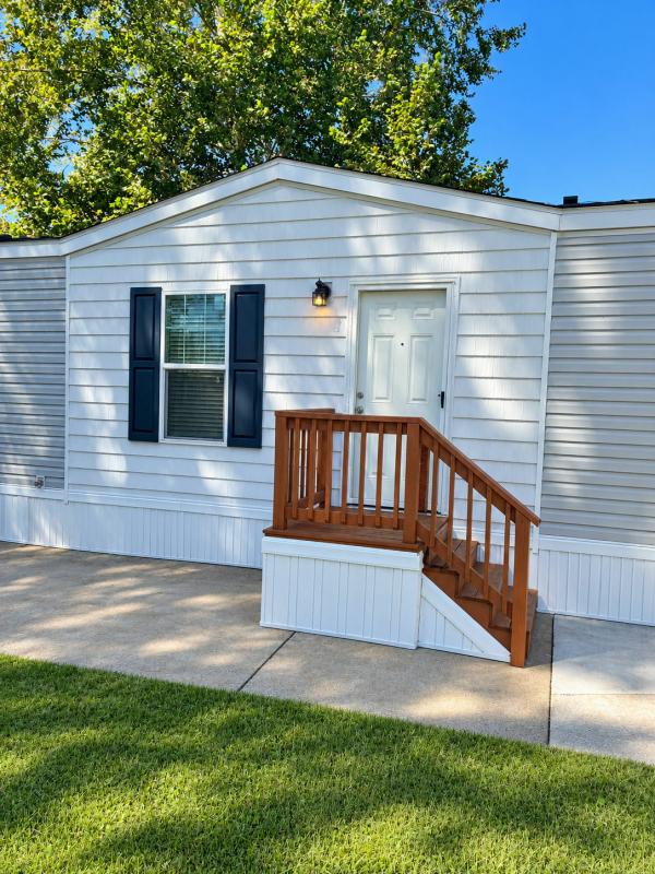 2023 Clayton Homes Inc Community Series Mobile Home
