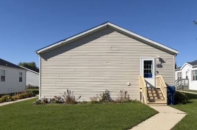 Photo 4 of 20 of home located at 23031 Evergreen Circle Chelsea, MI 48118