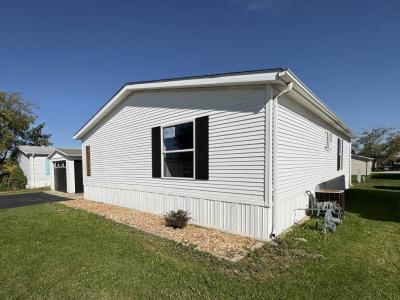 Photo 2 of 20 of home located at 25753 Shoal Creek Dr Monee, IL 60449