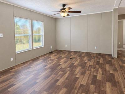 Photo 4 of 9 of home located at 58 Charles Avenue Clarksville, TN 37042