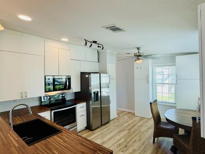 Photo 4 of 22 of home located at 58 W. Harbor Drive Vero Beach, FL 32960