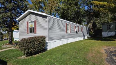 Photo 2 of 13 of home located at 303 Kensington Blvd. New Hudson, MI 48165