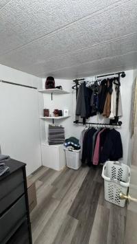 1980 BROO Manufactured Home
