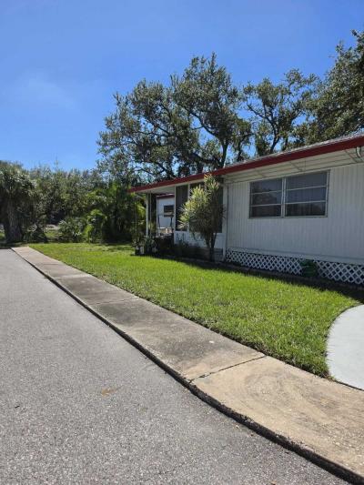 Photo 3 of 20 of home located at 9925 Ulmerton Rd., #57 Largo, FL 33771