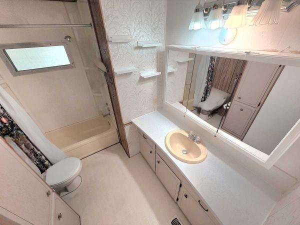 1972 AGE 40+ PARK Mobile Home