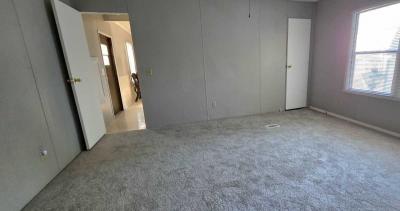 Photo 4 of 8 of home located at 1828  Santa Rosa St Saint Charles, MO 63303