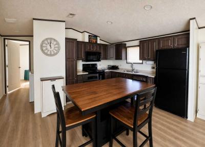 Photo 5 of 8 of home located at 1001 E Macarthur Rd. #45 Wichita, Ks 67216 Wichita, KS 67216
