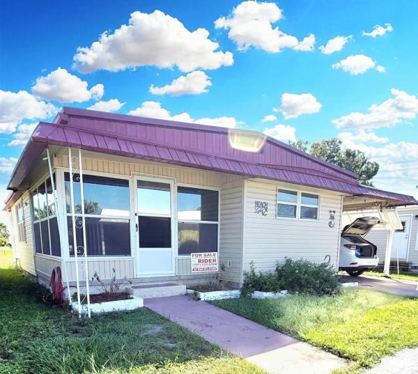 Photo 1 of 2 of home located at 7100 Ulmerton Rd. Largo, FL 33771