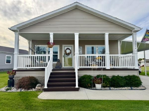 Photo 1 of 2 of home located at 30048 Pin Oak Ct Chesterfield, MI 48051