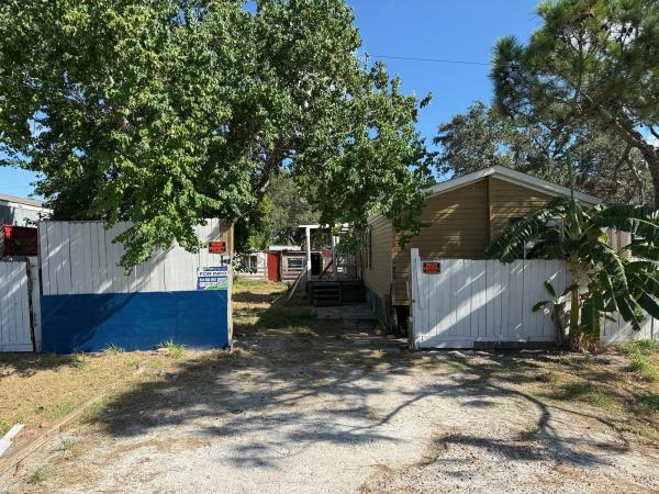 2015 CLASSIC LHB167632CB Mobile Home For Sale