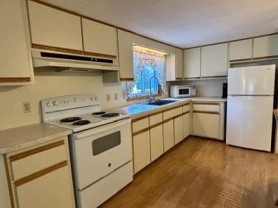 Photo 5 of 10 of home located at 38 Boulder Trail Killingworth, CT 06419