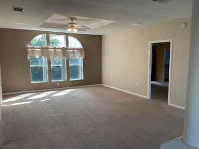 Photo 5 of 15 of home located at 1606 Tahiti Circle Davenport, FL 33897