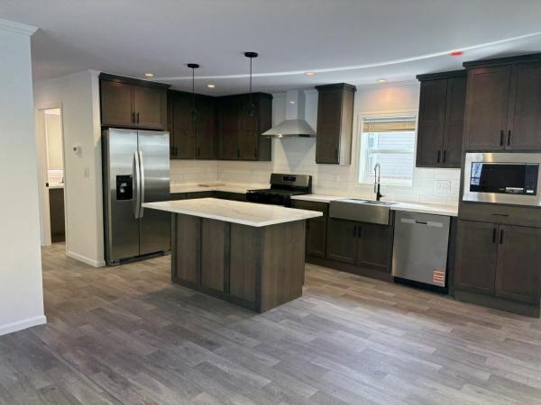 2027 Skyline - Lancaster Bloomington Mobile Home