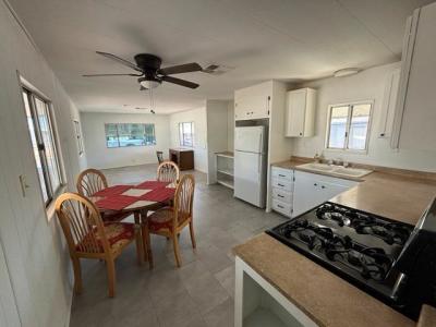 Photo 5 of 13 of home located at 7300 N 51st Ave Lot F-151 Glendale, AZ 85301