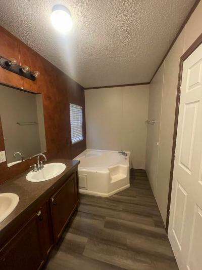 Mobile Home at 3314 Parkridge Road Lot 138 Waterloo, IA 50701