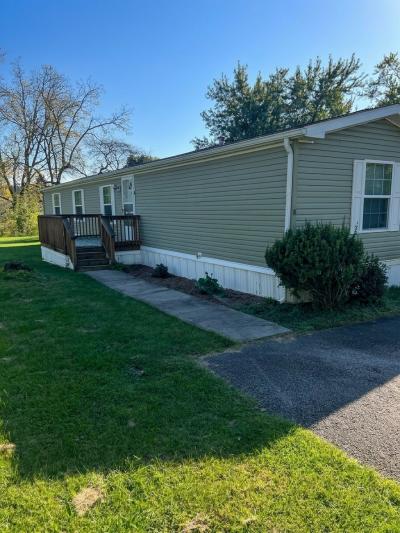 Mobile Home at 8 Kings Way Belle Vernon, PA 15012