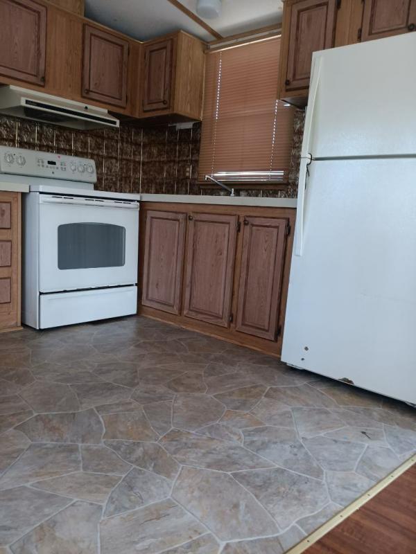 1990 Oakwood Mobile Home For Sale