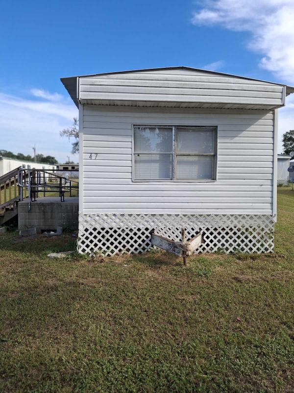 Photo 1 of 2 of home located at 600 SW 38th Ave Lot 47 Ocala, FL 34474