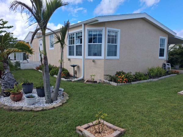 1990  Mobile Home For Sale