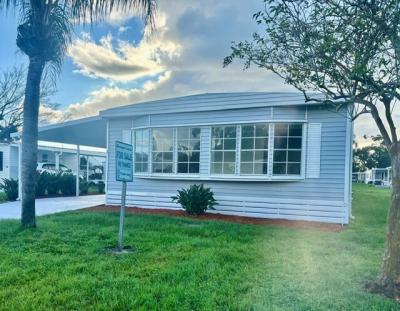 Photo 2 of 18 of home located at 8 El Morrow Port St Lucie, FL 34952