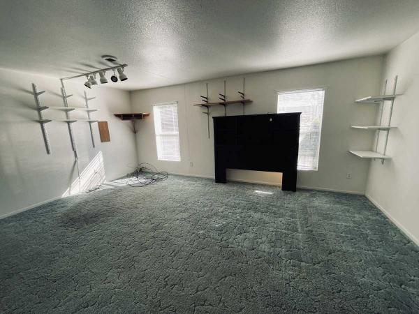 1994 SKYLINE WOOD MANOR Manufactured Home