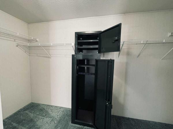1994 SKYLINE WOOD MANOR Manufactured Home
