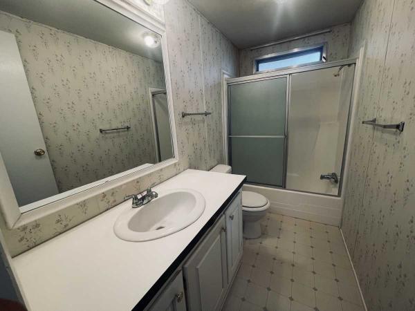1994 SKYLINE WOOD MANOR Manufactured Home