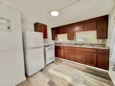 Photo 3 of 11 of home located at 16 Pioneer Way Springfield, MA 01119