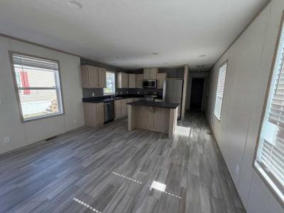 Photo 5 of 8 of home located at 25 Waterford Glen Bucyrus, OH 44820