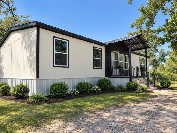 Photo 1 of 2 of home located at 55 Ridgeway Dr Somerset, TX 78069