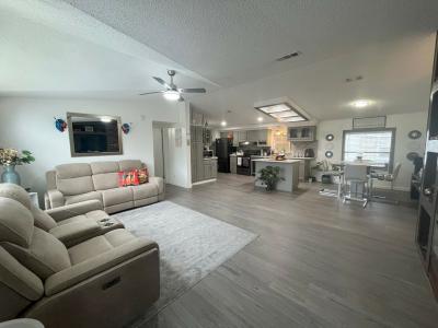 Photo 5 of 27 of home located at 1408 Birch Creek Drive Orlando, FL 32828