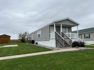 Photo 2 of 6 of home located at 18 Drake Lane Beecher, IL 60401