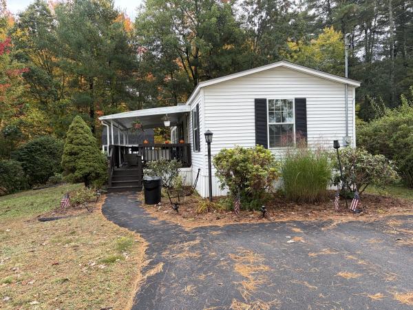 2001 Burlington Mobile Home For Sale