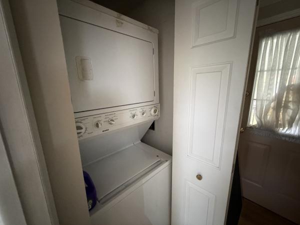 2001 Burlington M-1542-JB Mobile Home