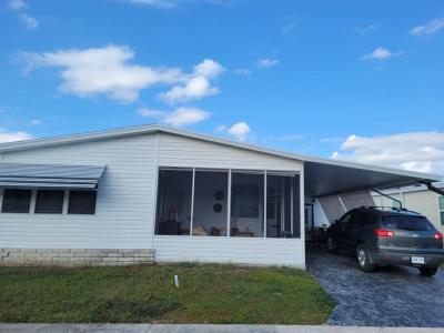 Photo 2 of 20 of home located at 5843 Naples Dr Zephyrhills, FL 33540