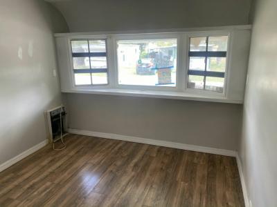Photo 2 of 6 of home located at 11 Sunset Blvd Mount Dora, FL 32757