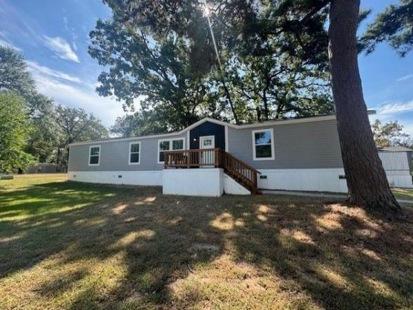Photo 1 of 2 of home located at 2525 Shiloh Road #175 Tyler, TX 75703