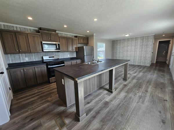 Photo 1 of 2 of home located at 5917 South Robin Drive Lot 383 Saginaw, MI 48601