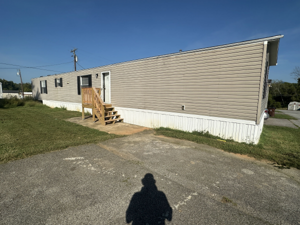 Photo 1 of 2 of home located at 103 Green Acres Ln Oliver Springs, TN 37840
