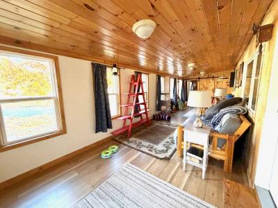 Photo 4 of 45 of home located at 40 Pyramid Pines Estates Saratoga Springs, NY 12866