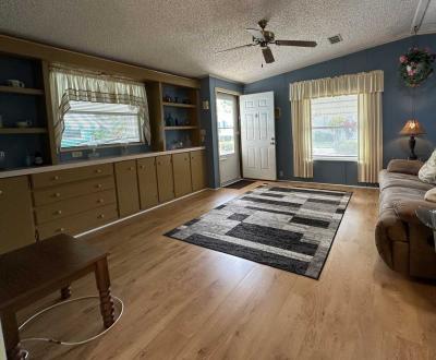 Photo 4 of 38 of home located at 795 County Rd 1 Lot 144 Palm Harbor, FL 34683