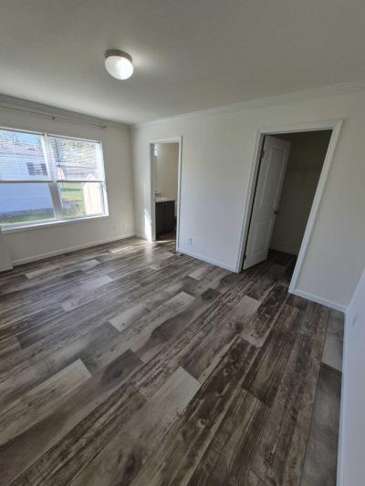 Photo 5 of 14 of home located at 1 Northwood Village New London, WI 54961