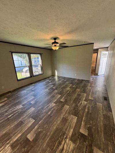 Photo 3 of 21 of home located at 290 Kathy Circle Jackson, MI 49202