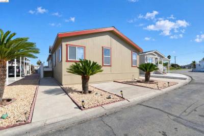 Photo 2 of 24 of home located at 210 W Cypress Rd Oakley, CA 94561