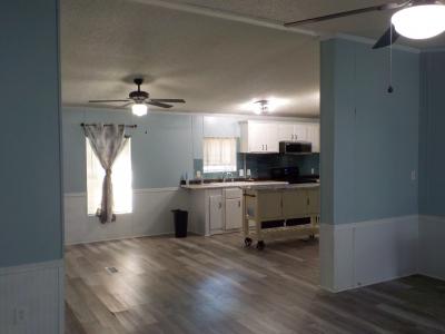Photo 3 of 12 of home located at 11555 Culebra Road Site #429 San Antonio, TX 78253