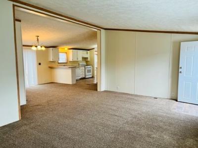 Photo 3 of 4 of home located at 4309 Manchester Ct. Jackson, MI 49201