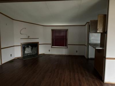 Photo 2 of 13 of home located at 1073 Fernwood Dr. Lockport, NY 14094