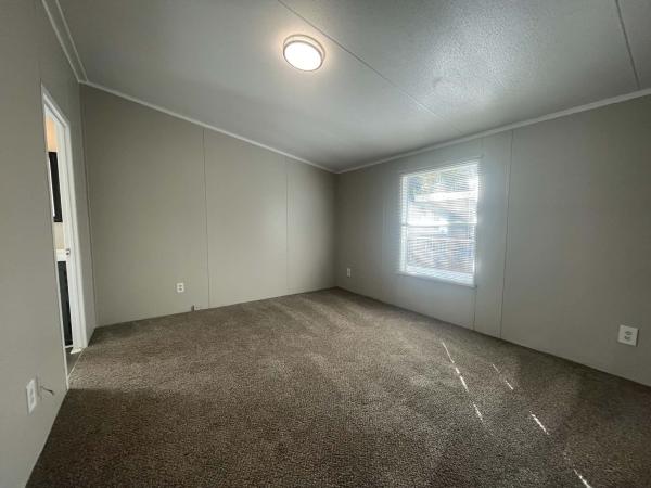 2004 Fleetwood Beacon Hill Mobile Home