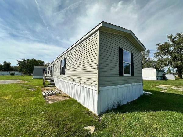 Photo 1 of 2 of home located at 6605 Marion Agosta Rd Marion, OH 43302