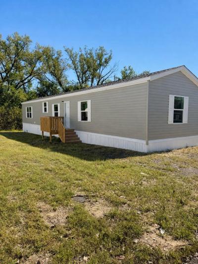 Mobile Home at 514 Spruce St Lot 67 St George, KS 66535